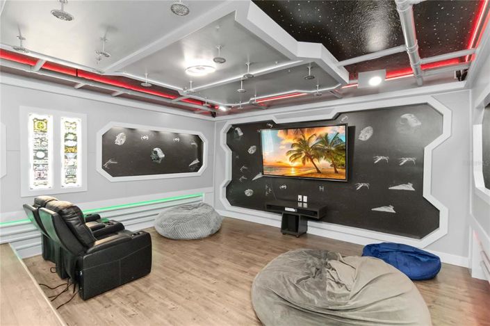 Image No.4-7 Bed Property for sale