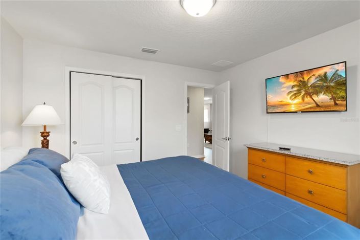 Image No.40-7 Bed Property for sale