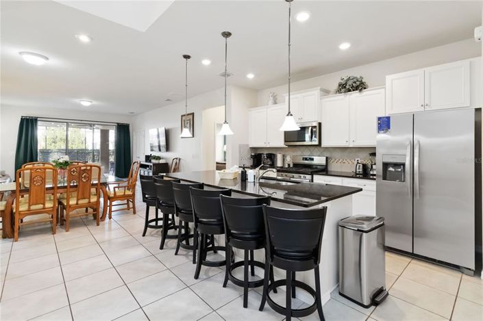 Image No.9-7 Bed Property for sale