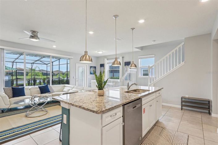 Image No.11-5 Bed Townhouse for sale