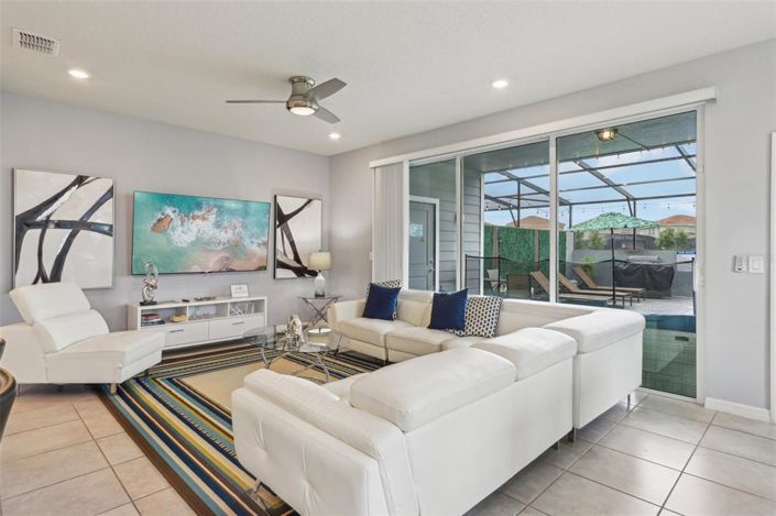 Image No.15-5 Bed Townhouse for sale