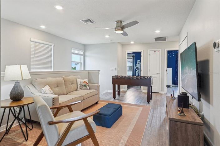 Image No.25-5 Bed Townhouse for sale