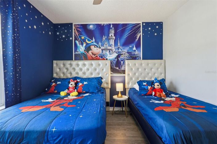 Image No.30-5 Bed Townhouse for sale