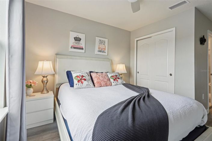 Image No.35-5 Bed Townhouse for sale