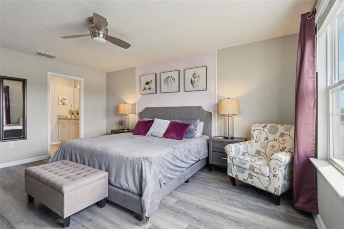 Image No.40-5 Bed Townhouse for sale