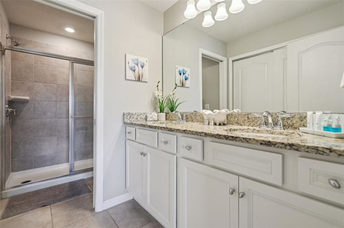 Image No.41-5 Bed Townhouse for sale