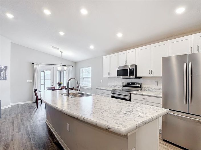 Image No.30-3 Bed Property for sale