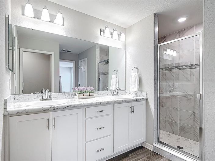 Image No.45-3 Bed Property for sale