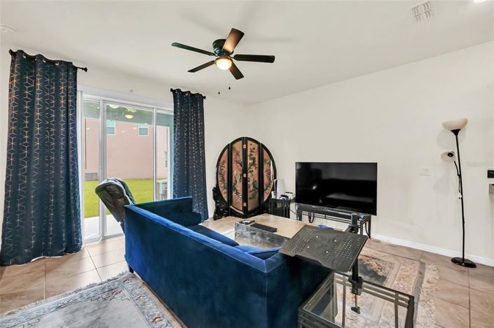 Image No.11-3 Bed Townhouse for sale