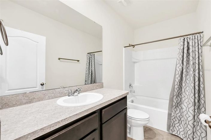 Image No.17-3 Bed Townhouse for sale