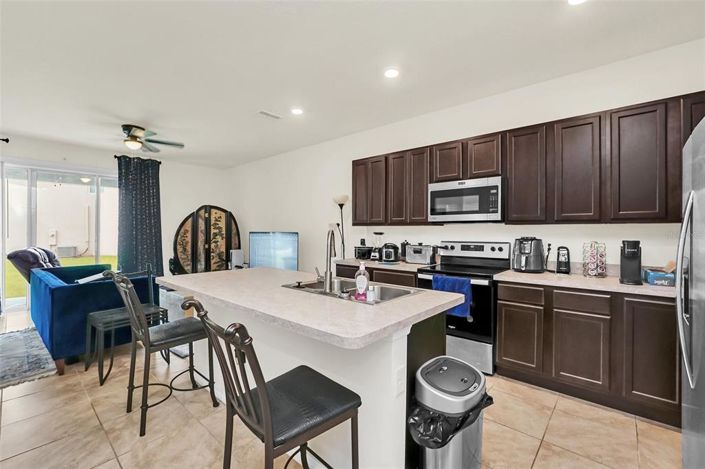 Image No.6-3 Bed Townhouse for sale