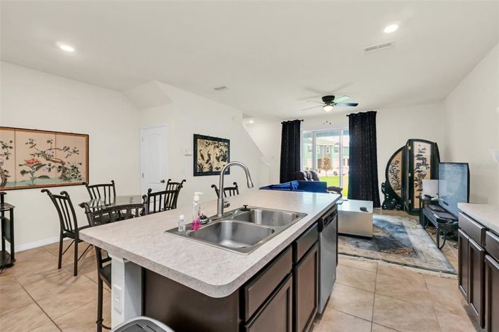 Image No.7-3 Bed Townhouse for sale