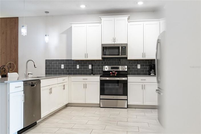 Image No.16-8 Bed Property for sale