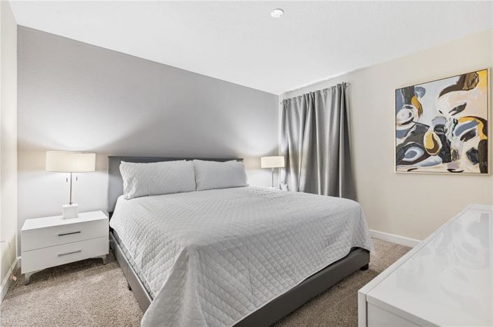 Image No.22-8 Bed Property for sale