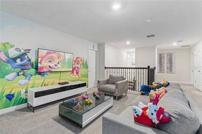 Image No.24-8 Bed Property for sale