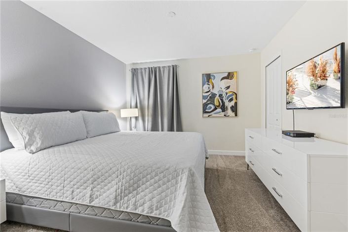 Image No.27-8 Bed Property for sale