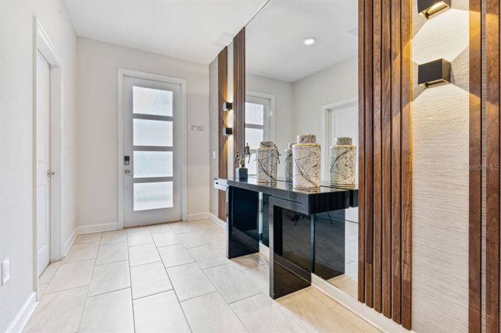 Image No.3-8 Bed Property for sale