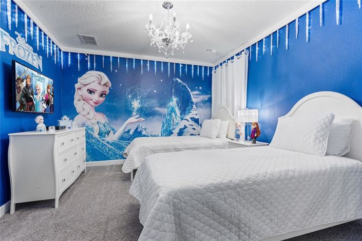 Image No.35-8 Bed Property for sale