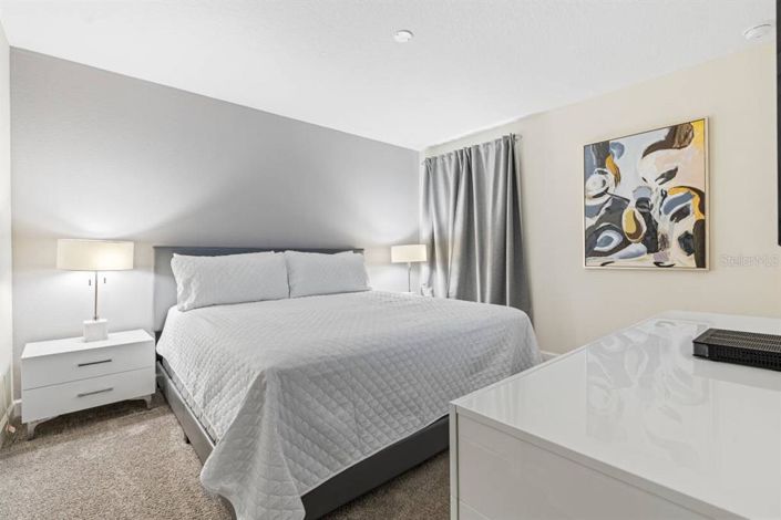 Image No.42-8 Bed Property for sale