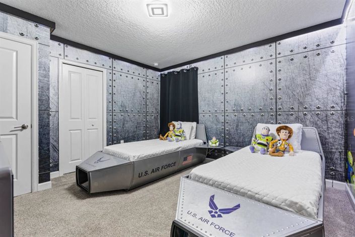 Image No.45-8 Bed Property for sale