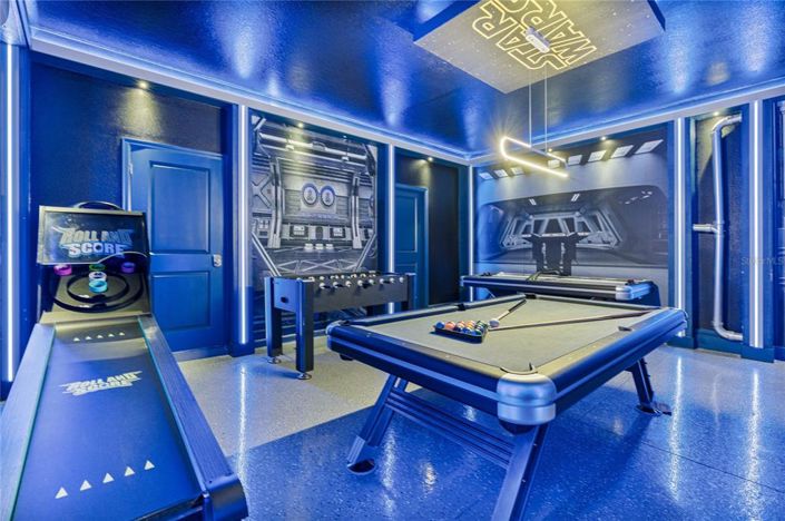 Image No.53-8 Bed Property for sale