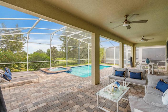 Image No.61-8 Bed Property for sale