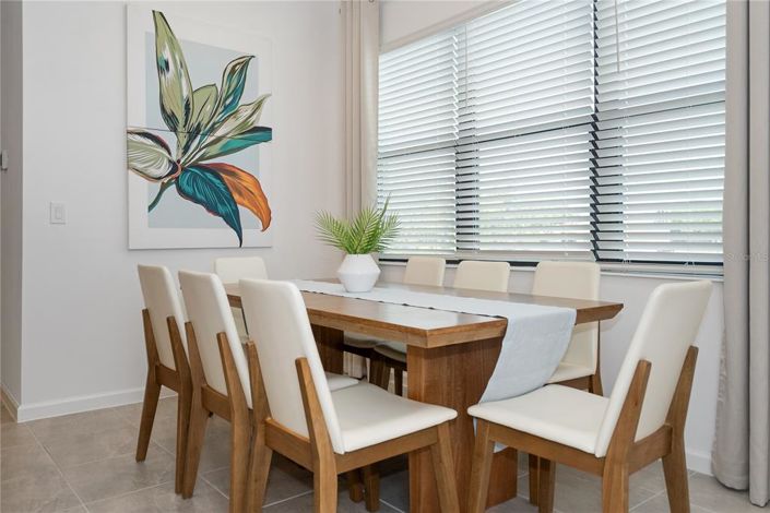 Image No.11-5 Bed Townhouse for sale