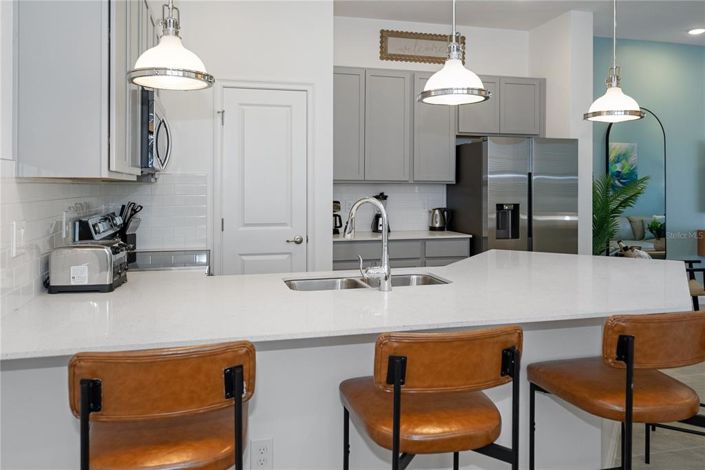 Image No.14-5 Bed Townhouse for sale