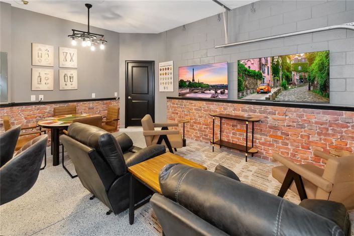 Image No.15-5 Bed Townhouse for sale