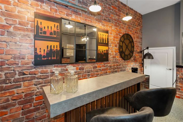 Image No.18-5 Bed Townhouse for sale