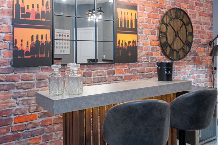 Image No.25-5 Bed Townhouse for sale