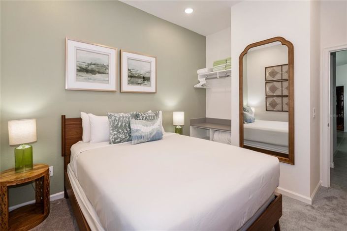 Image No.32-5 Bed Townhouse for sale