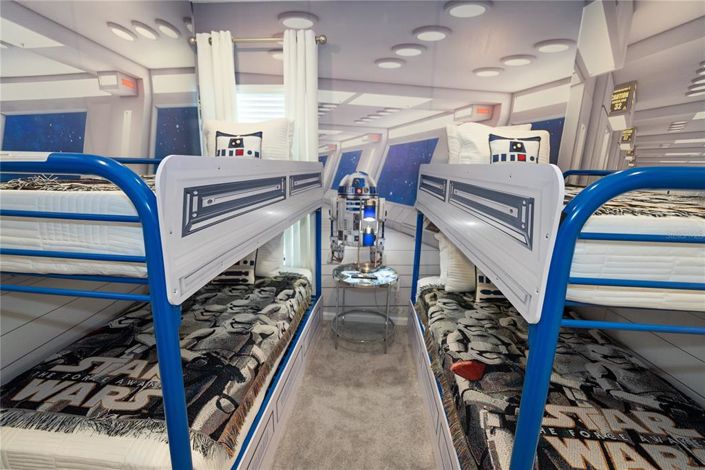 Image No.39-5 Bed Townhouse for sale