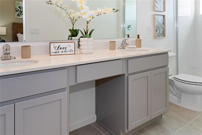 Image No.44-5 Bed Townhouse for sale