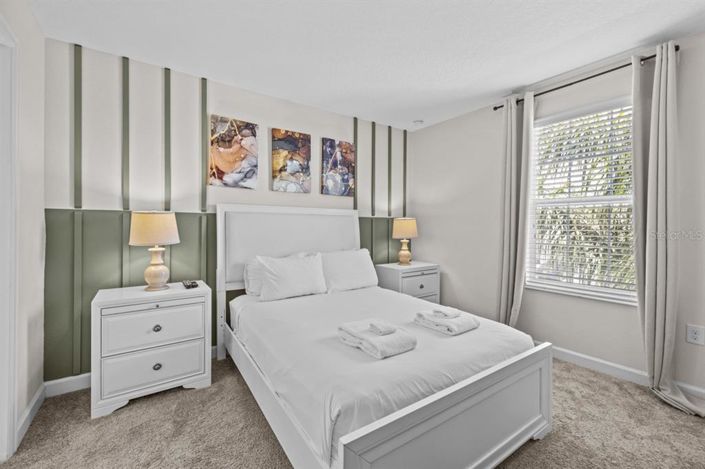 Image No.16-6 Bed Property for sale