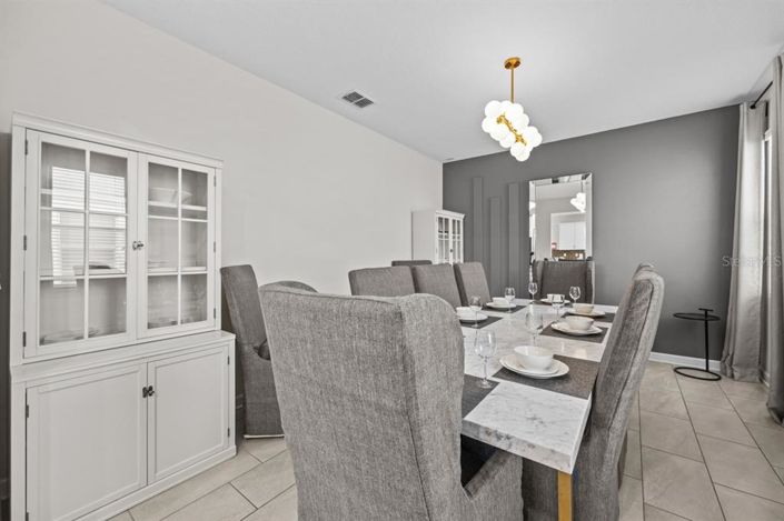 Image No.8-6 Bed Property for sale