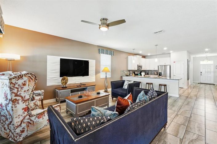 Image No.15-8 Bed Property for sale