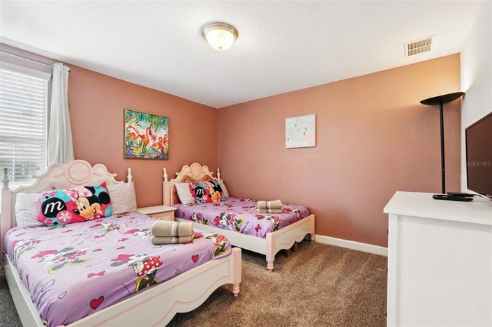 Image No.36-8 Bed Property for sale