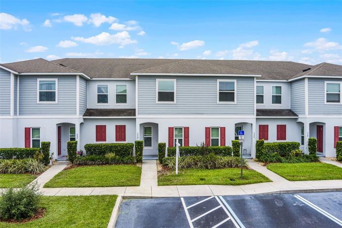 Image No.1-3 Bed Townhouse for sale