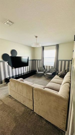 Image No.20-6 Bed Property for sale