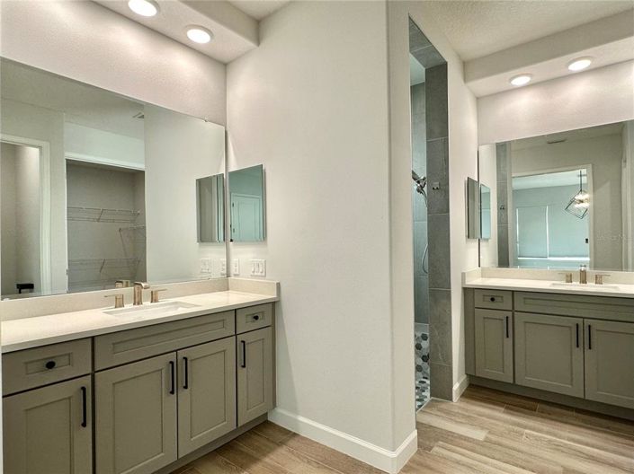 Image No.21-4 Bed Property for sale