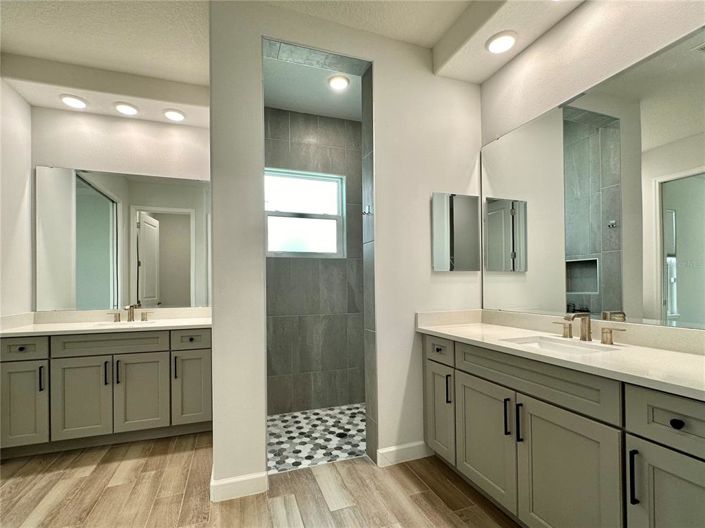 Image No.23-4 Bed Property for sale