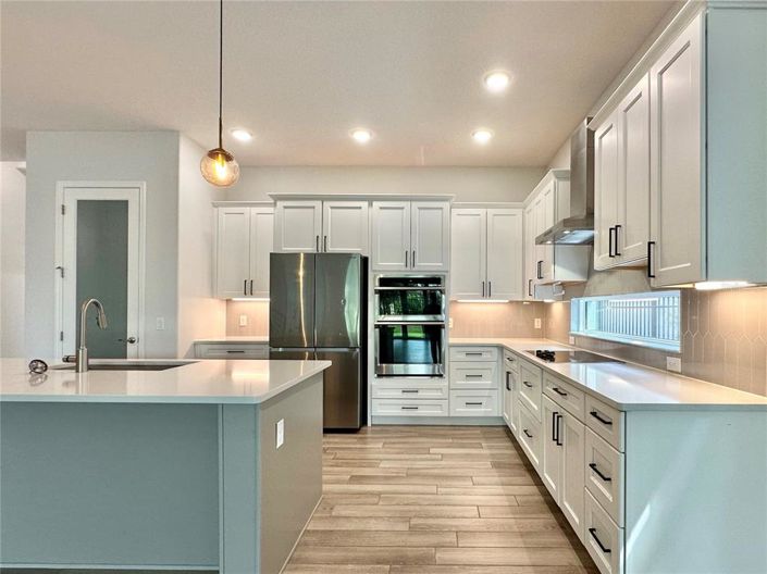 Image No.5-4 Bed Property for sale