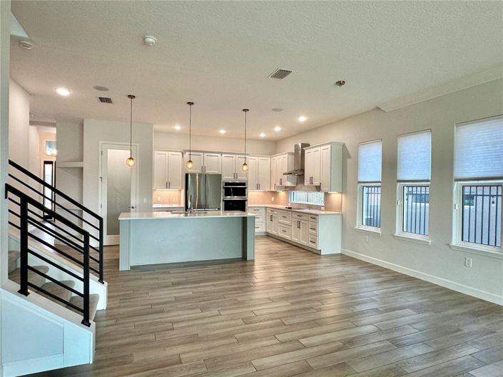 Image No.50-4 Bed Property for sale