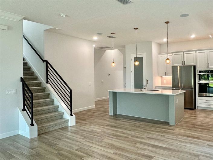 Image No.7-4 Bed Property for sale