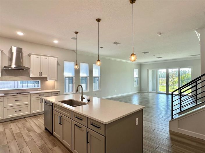 Image No.9-4 Bed Property for sale