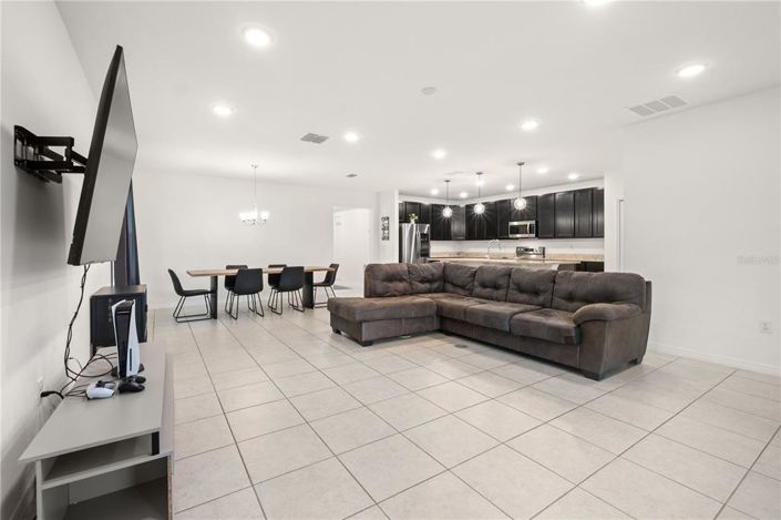 Image No.14-Propriété de 4 chambres à vendre à Davenport