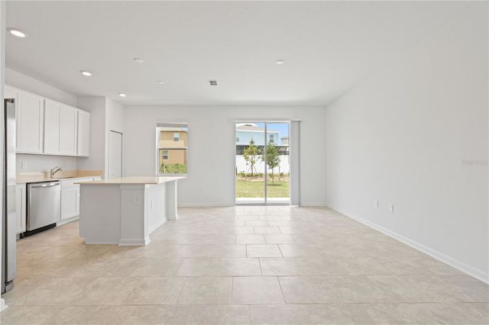 Image No.2-3 Bed Townhouse for sale