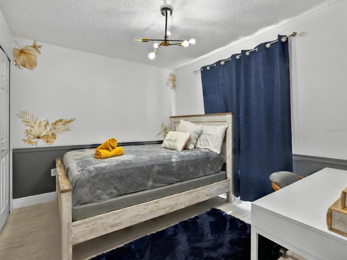 Image No.13-4 Bed Property for sale