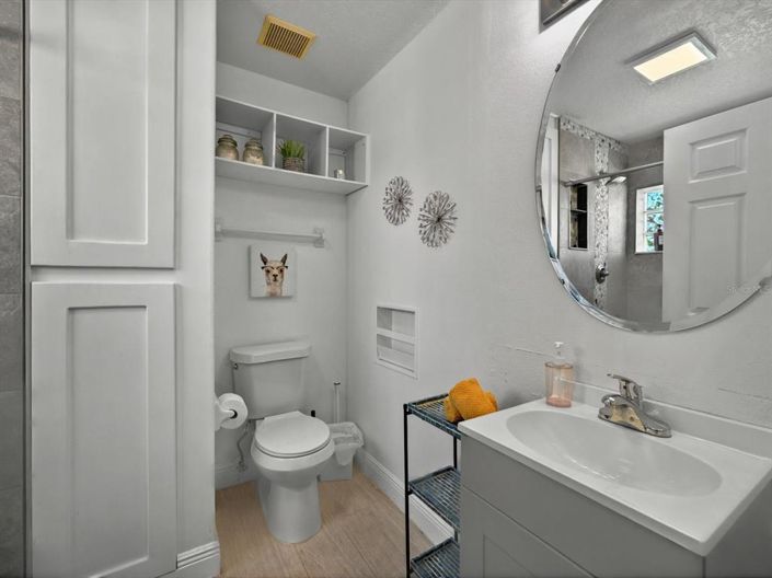 Image No.21-4 Bed Property for sale